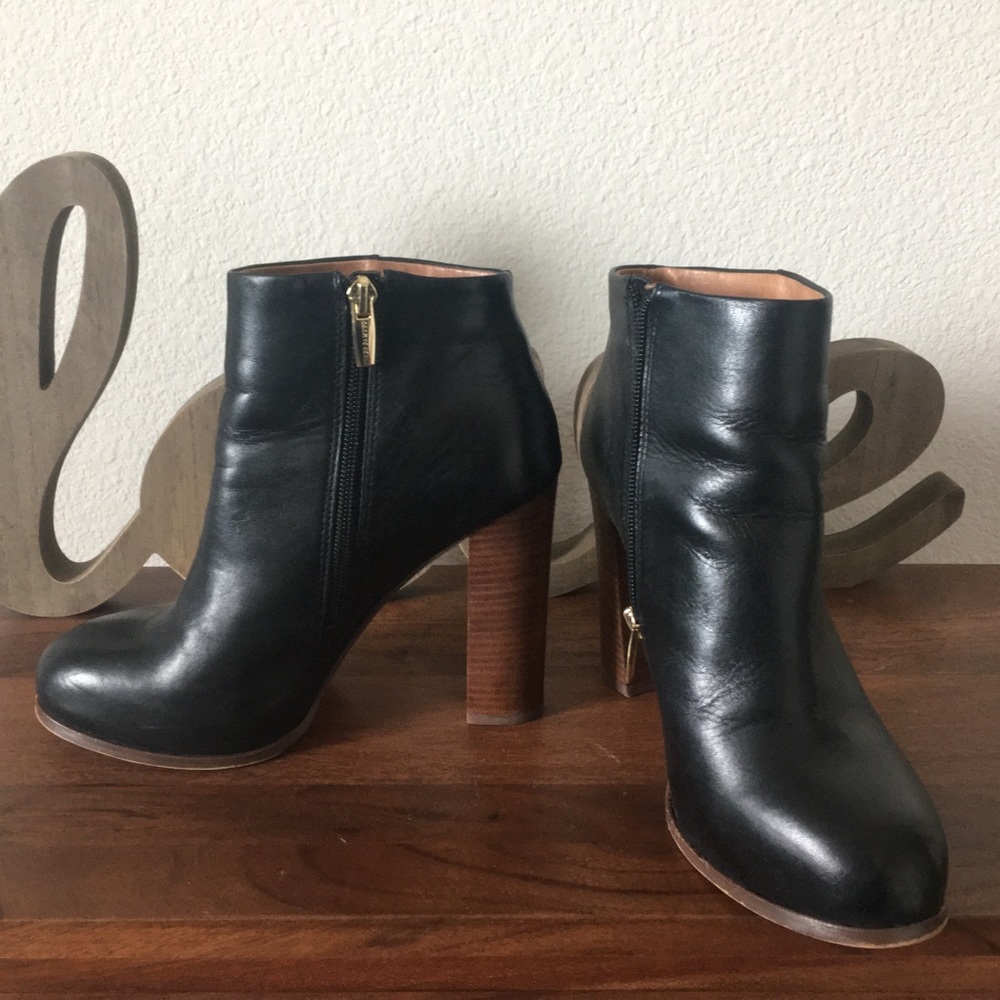 Vince Camuto Grenadine Bootie (black)